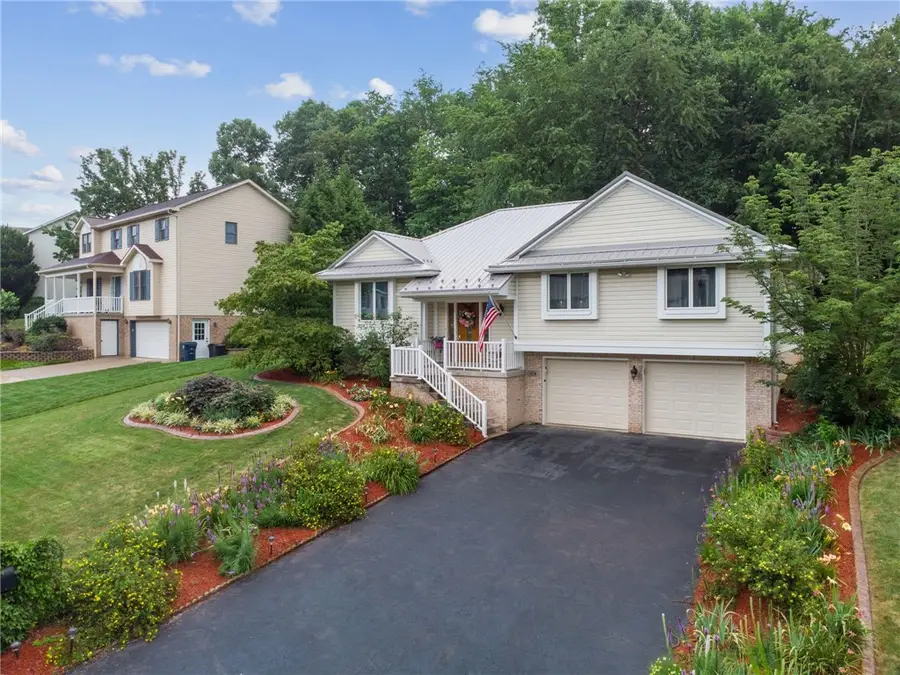 1074 Redoak Dr, Harrison City, PA 15636 - #2