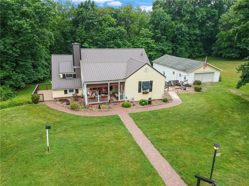 1720 Royal Dr, Ellwood City, PA 16117 - #1