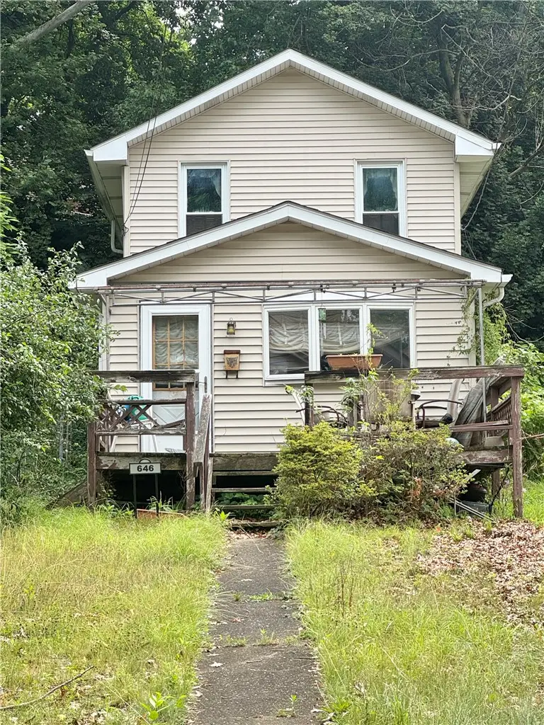 646 6th St, Oakmont, PA 15139 - #1