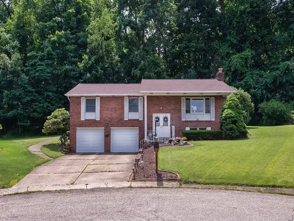 201 Falcon Ridge Drive, New Kensington, PA 15068