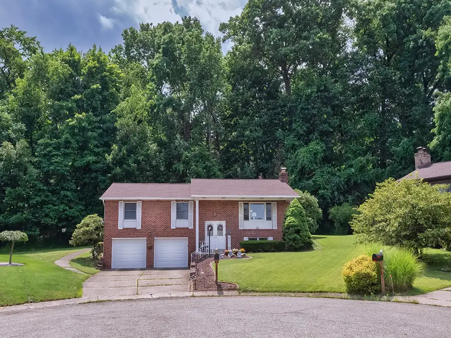 201 Falcon Ridge Drive, New Kensington, PA 15068 - #2