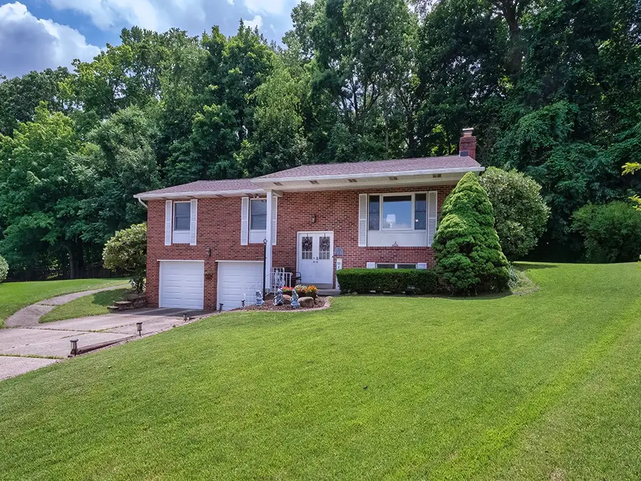 201 Falcon Ridge Drive, New Kensington, PA 15068 - #3