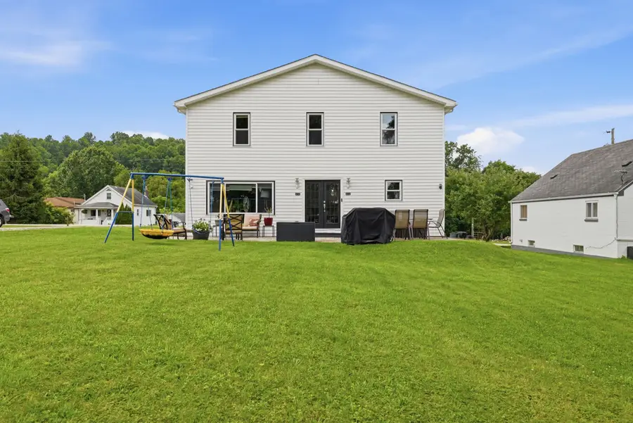 120 Oregon Avenue, Vandergrift, PA 15690 - #3
