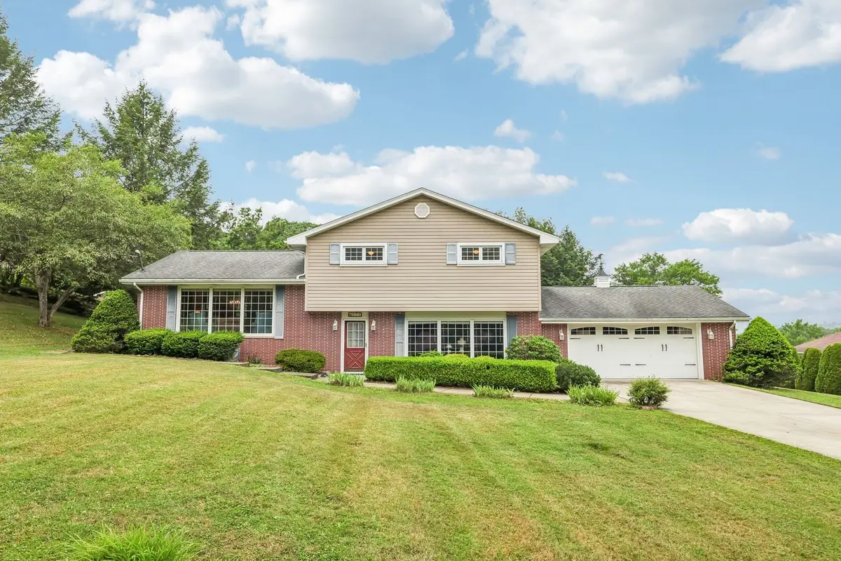 625 Palo Alto Drive, Ellwood City, PA 16117 - #1