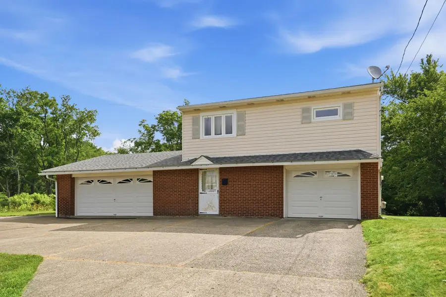 2913 Conway Wallrose Road, Baden, PA 15005 - #3