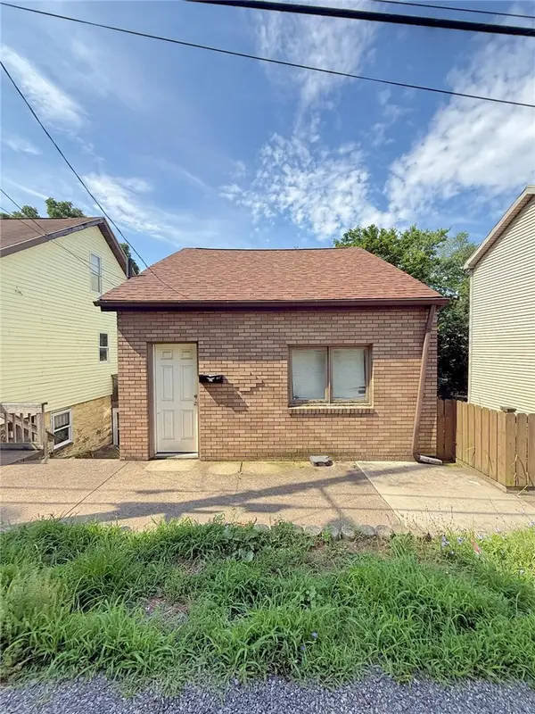 18 Furley St, Pittsburgh, PA 15220