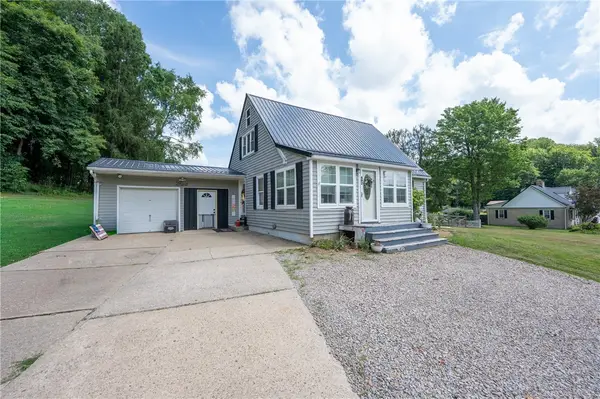 492 Mapletown Road, Garards Fort, PA 15334