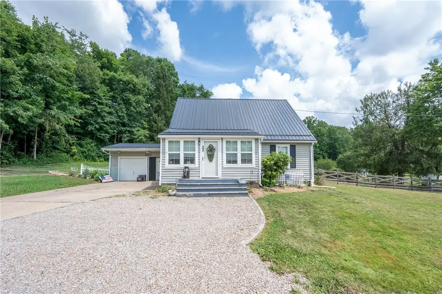 492 Mapletown Road, Garards Fort, PA 15334 - #2