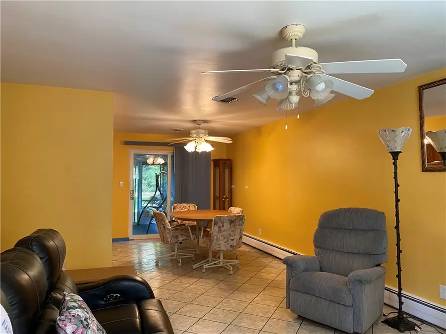 1617 Fairmont St., New Kensington, PA 15068 - #3
