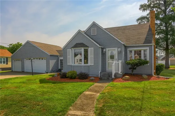 116 Golf Ave, Ellwood City, PA 16117