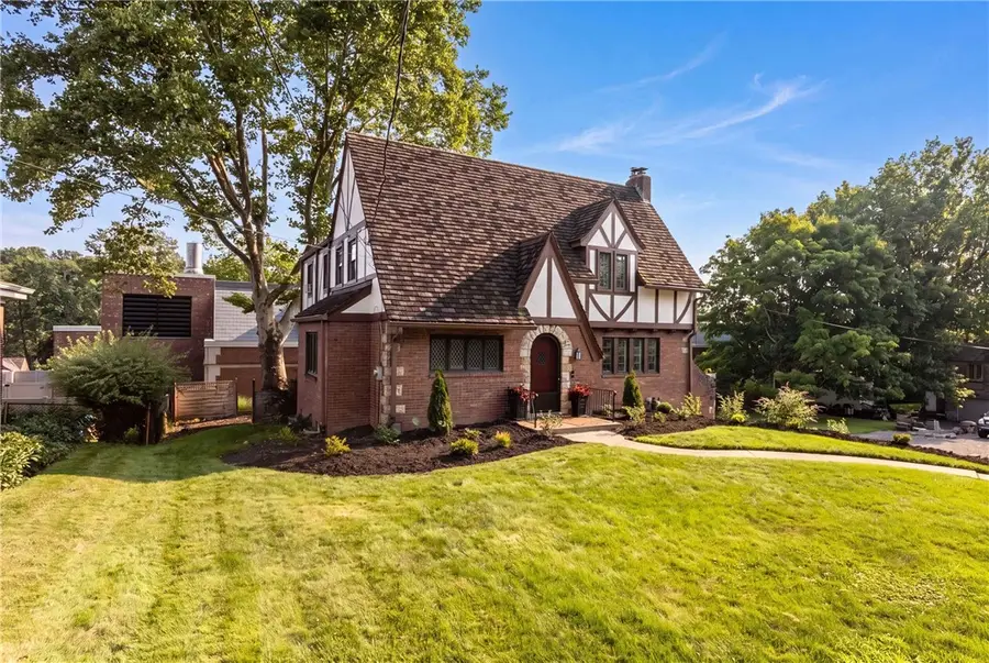2 Glenvue Dr, Pittsburgh, PA 15237 - #2