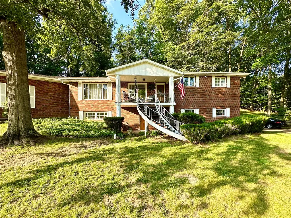 909 E Fairfield Ave, New Castle, PA 16105 - #1
