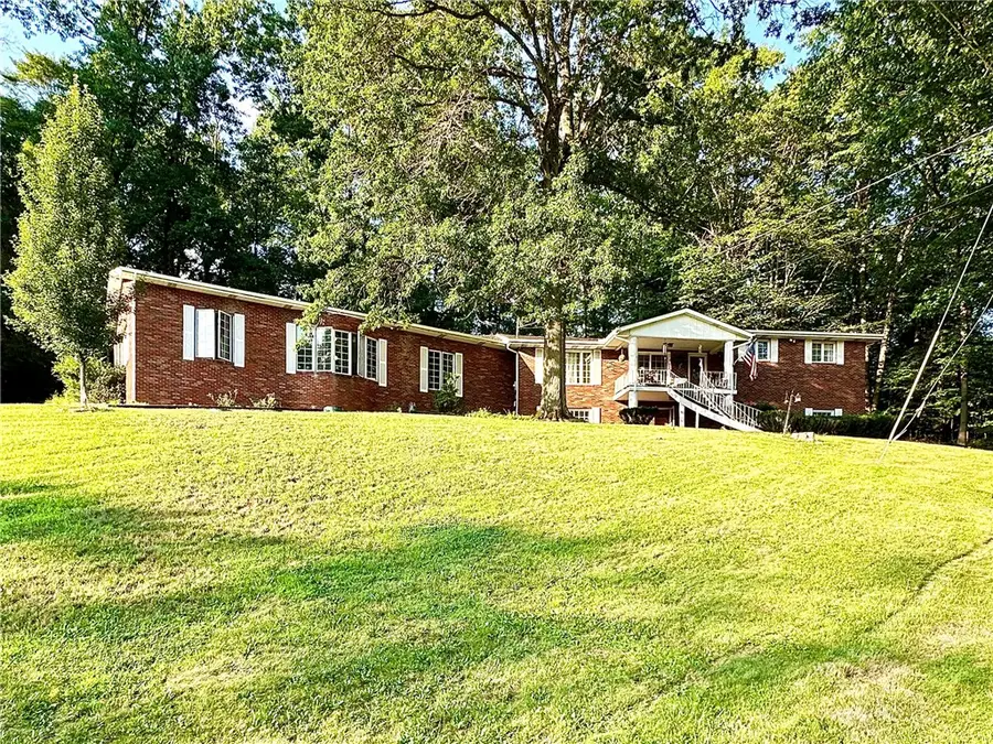 909 E Fairfield Ave, New Castle, PA 16105 - #2