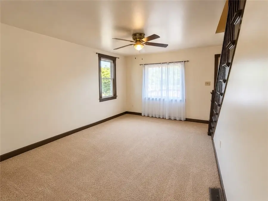 409 Penn Ave, Leechburg, PA 15656 - #3
