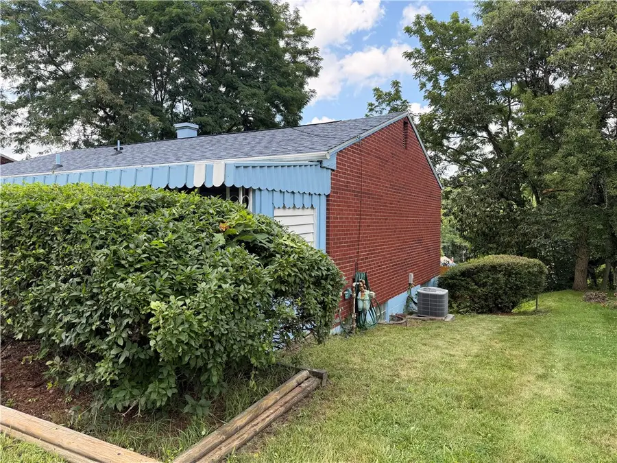 8239 Chaske St, Verona, PA 15147 - #3