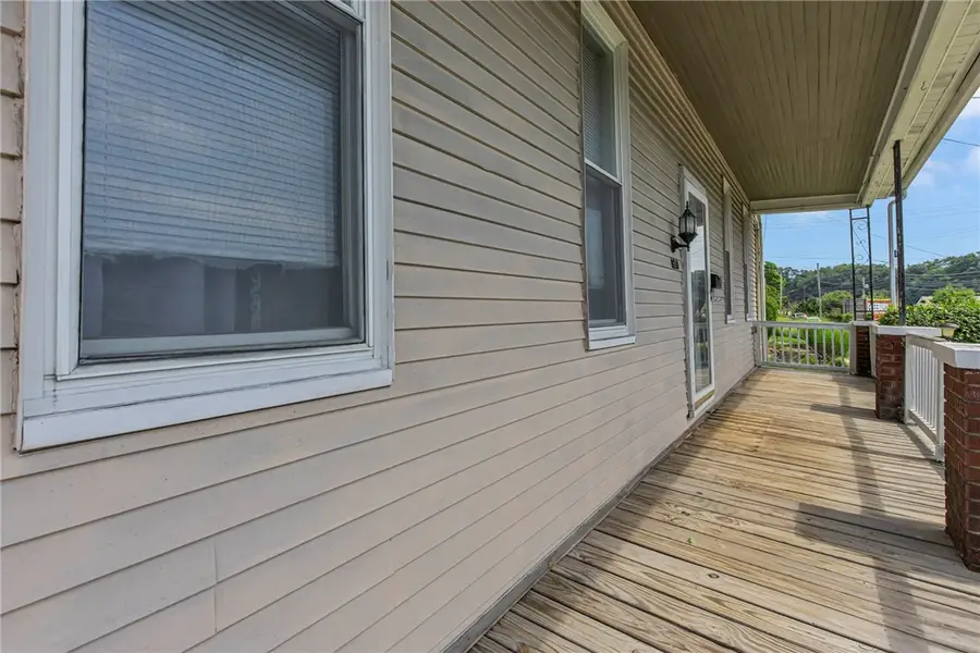 1830 W Railroad St, Carnegie, PA 15106 - #3