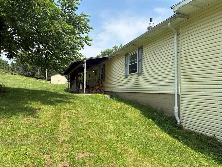 521 Aspen Rd, Petrolia, PA 16050 - #3