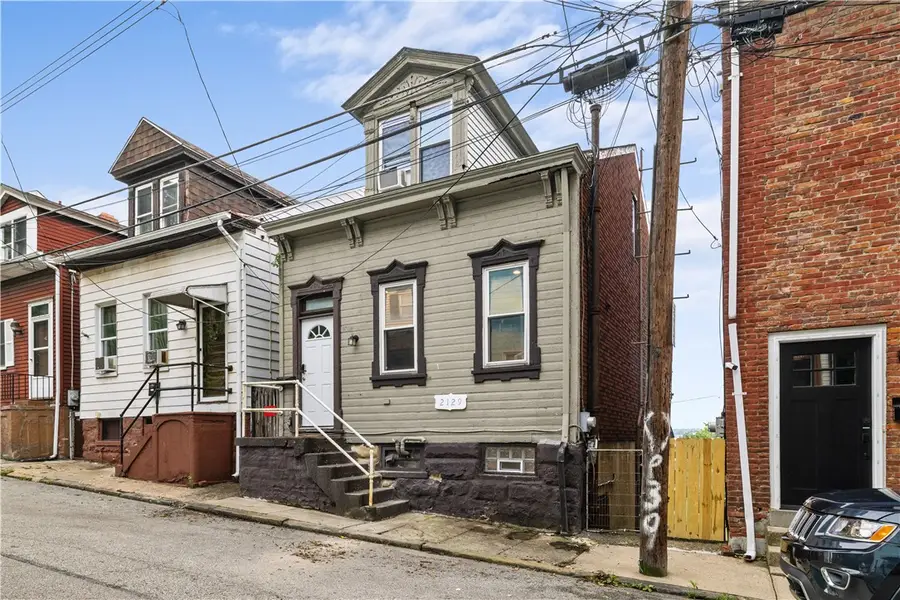 2129 Straubs Ln, Pittsburgh, PA 15212 - #2