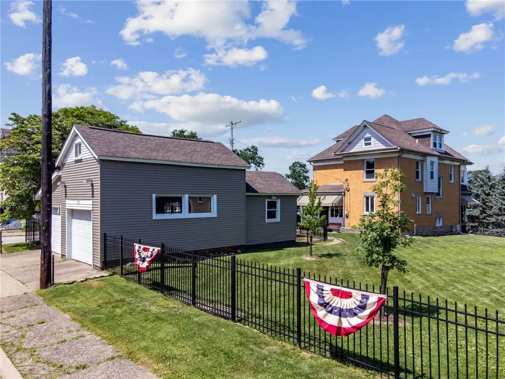 400 Carothers Ave, Carnegie, PA 15106 - #1