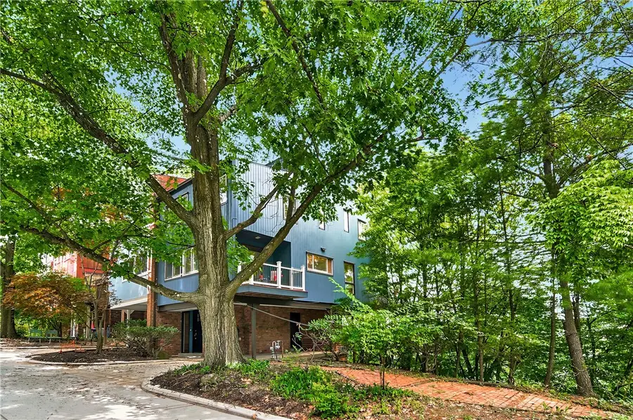 114 Maple Heights Rd, Pittsburgh, PA 15232 - #2