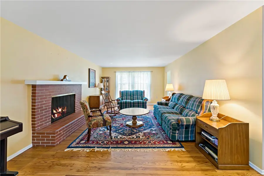 3505 Meadow Gate Dr, Murrysville, PA 15668 - #2