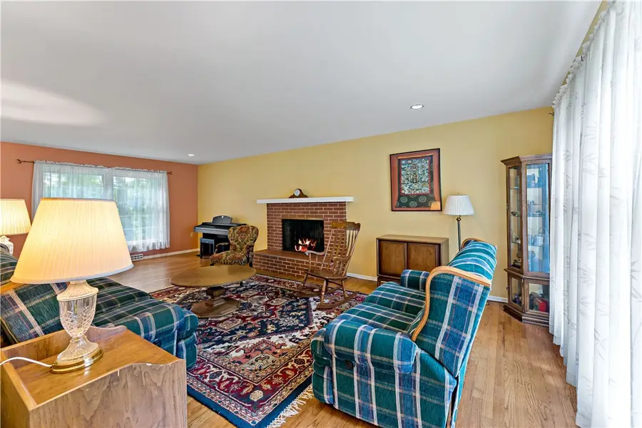3505 Meadow Gate Dr, Murrysville, PA 15668 - #3