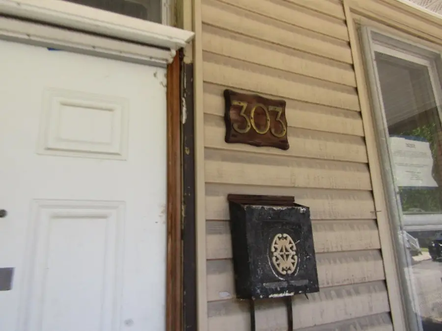 303 Flowers Ave, Pittsburgh, PA 15207 - #3