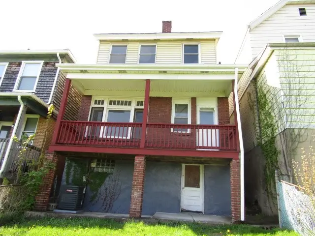 327 Quincy Ave, Pittsburgh, PA 15210 - #3