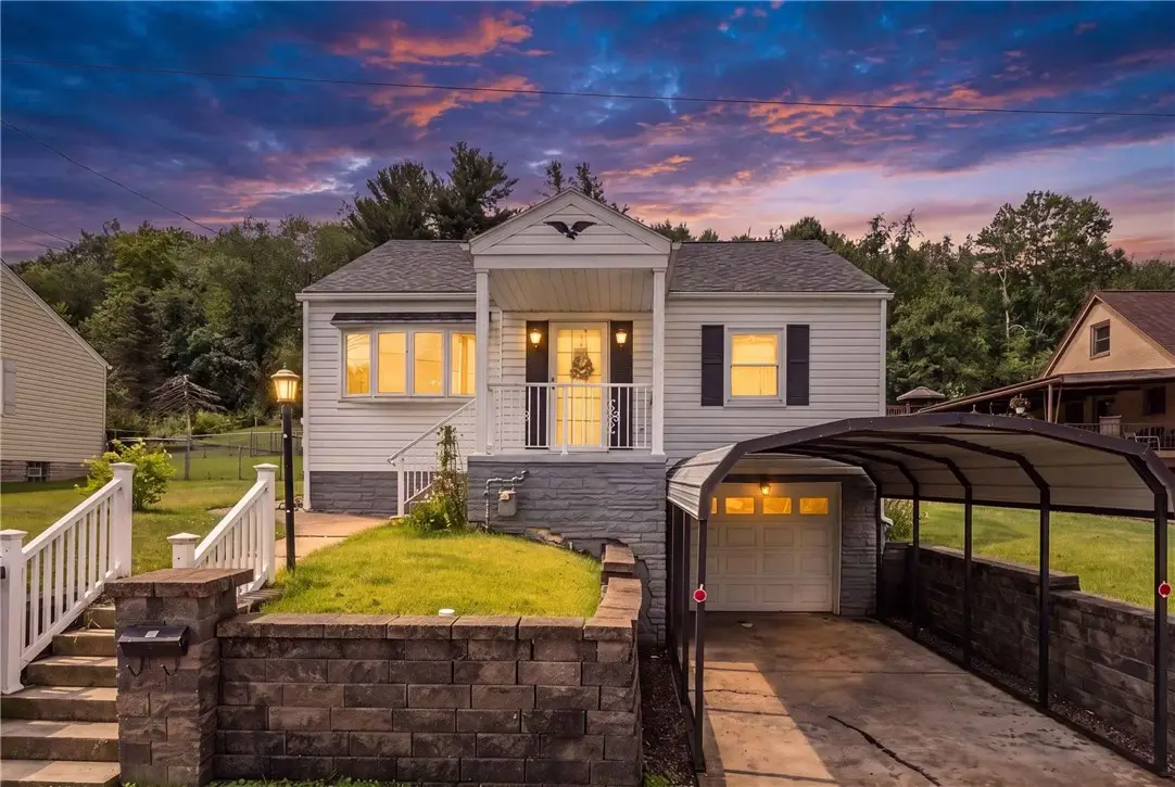 11 Charles St, Burgettstown, PA 15021 - #1