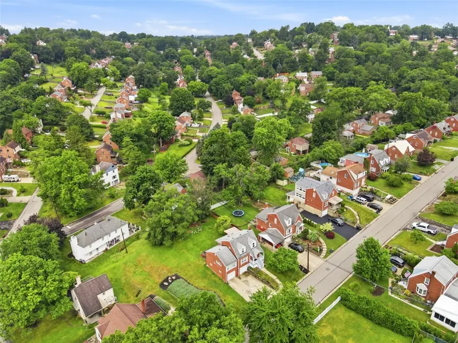 272 Lynn Dr, Pittsburgh, PA 15236 - #3