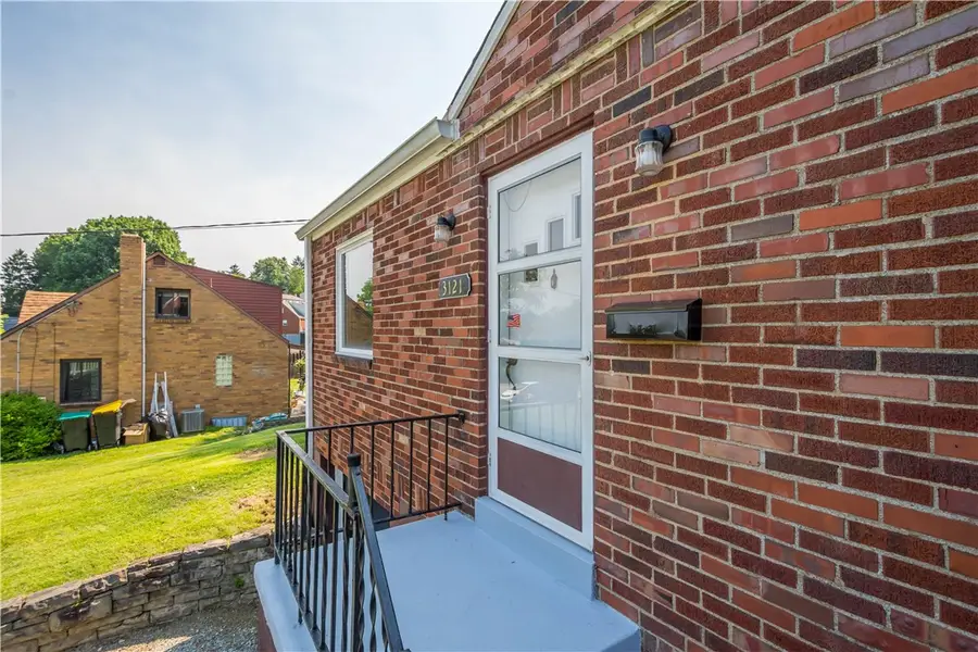 3121 Aniray Cir, Bethel Park, PA 15102 - #2