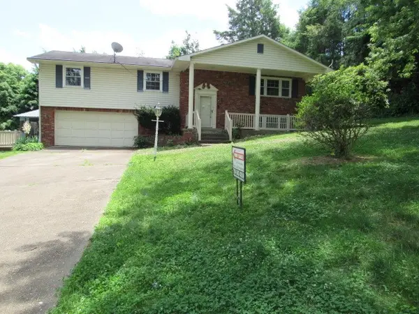 410 Crestridge Drive, Greensburg, PA 15601