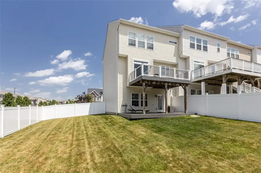 1 Roosevelt Dr, McKees Rocks, PA 15136 - #2