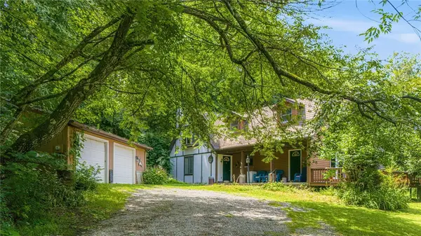 1020 Skyline Dr, Kittanning, PA 16201