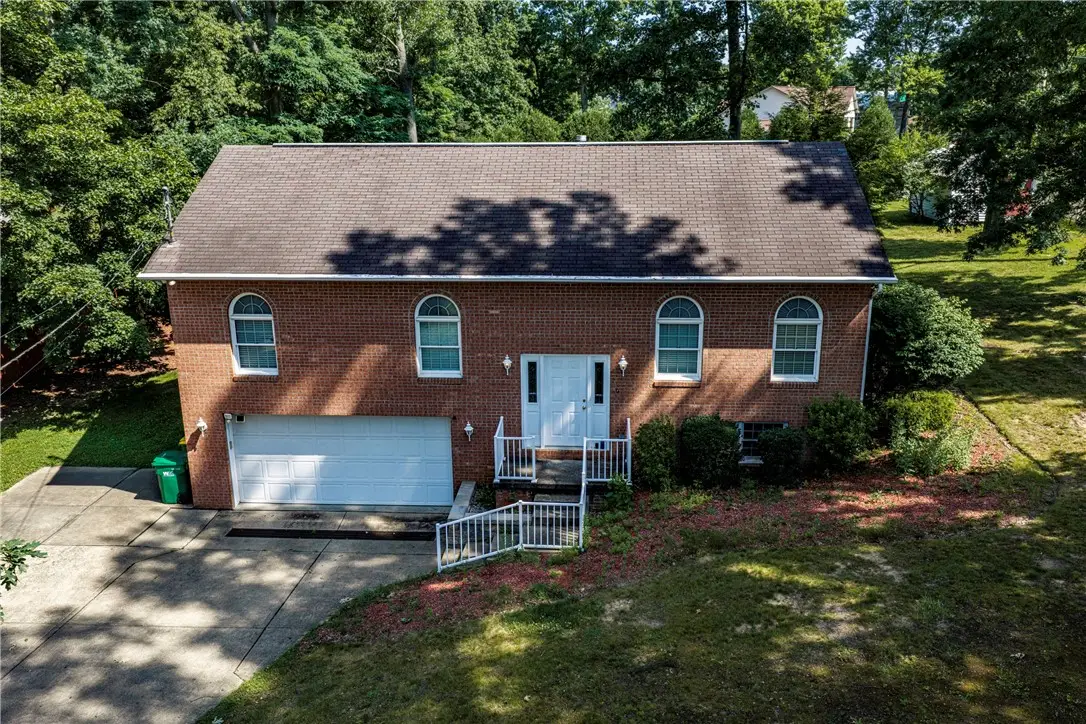 4135 Hopewell Ave, Butler, PA 16001 - #1