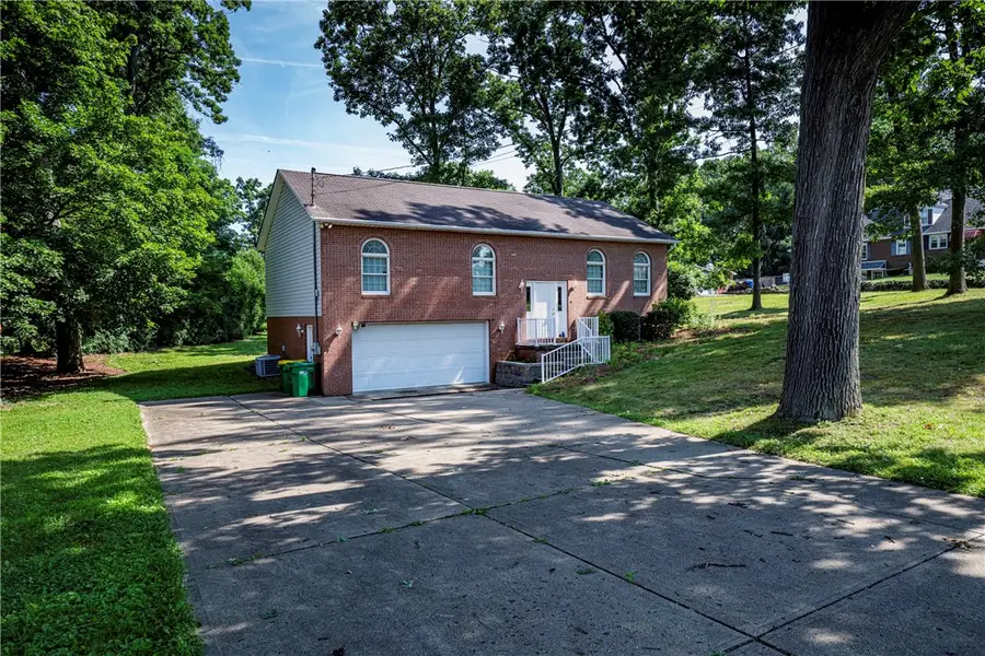 4135 Hopewell Ave, Butler, PA 16001 - #3