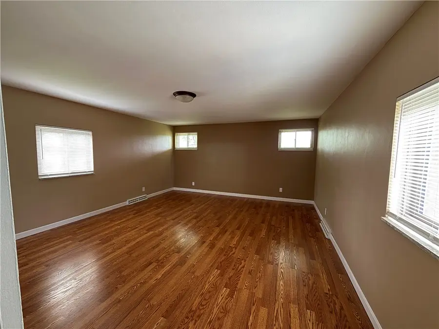 5113 Azalea Dr, Pittsburgh, PA 15236 - #2