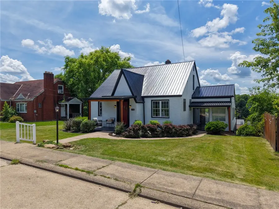1405 Lincoln St, Monessen, PA 15062 - #2