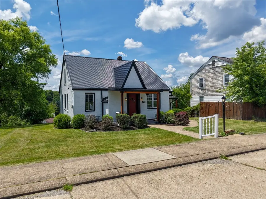 1405 Lincoln St, Monessen, PA 15062 - #3