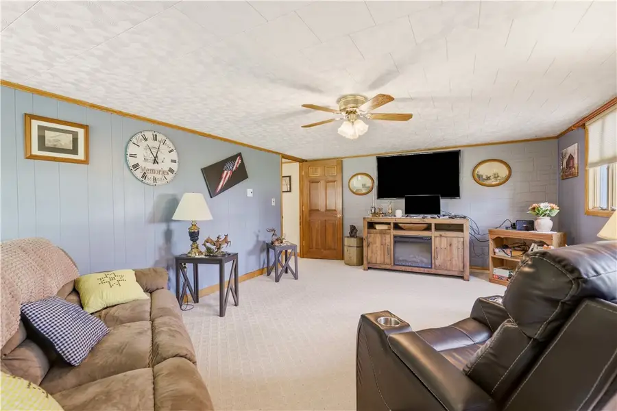 1951 New Centerville Rd, Somerset, PA 15501 - #3