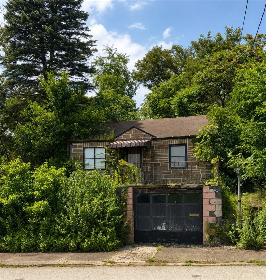 231 Modisette Ave, Donora, PA 15033 - #1