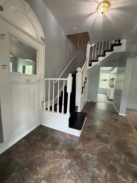 767 Anaheim St, Pittsburgh, PA 15219 - #2