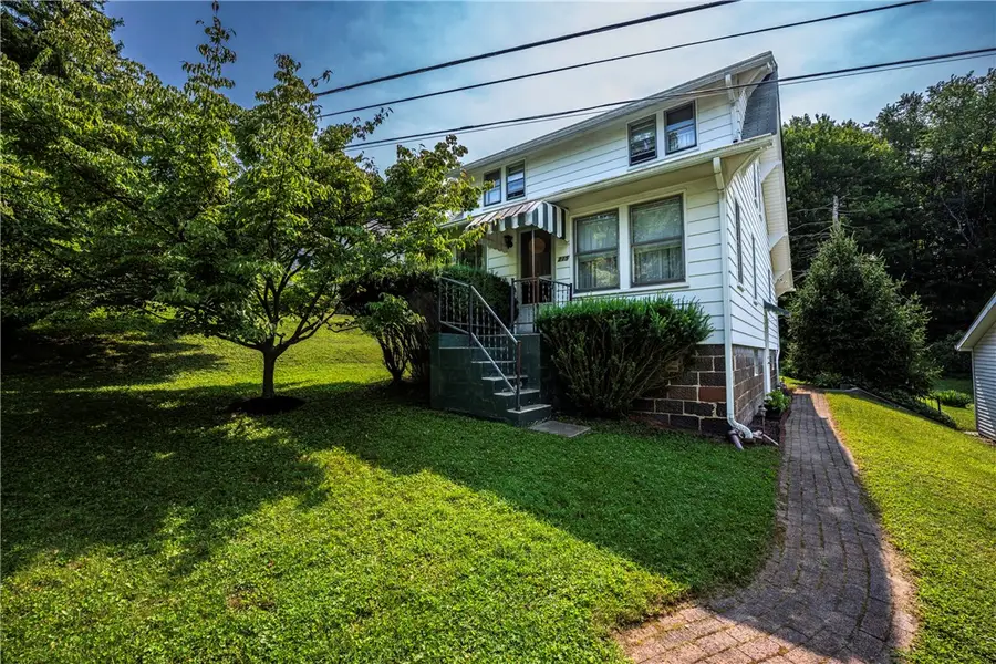 215 Forward Ln, Evans City, PA 16033 - #2