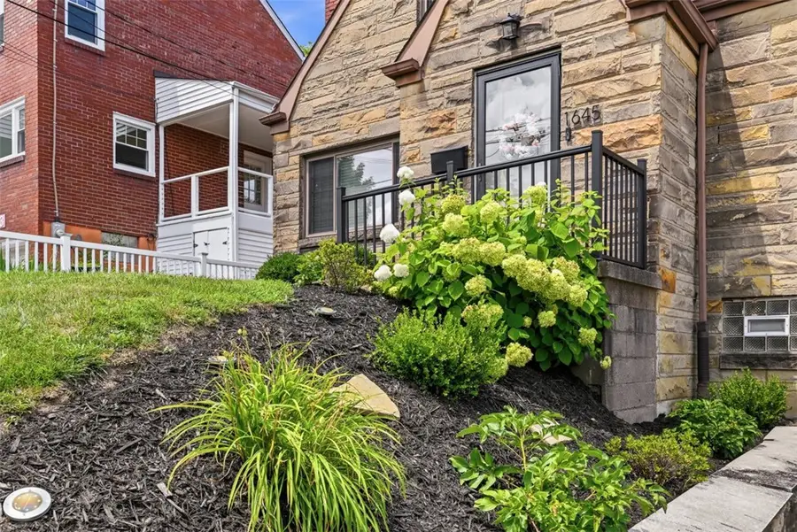 1645 Reamer Street, Pittsburgh, PA 15226 - #2