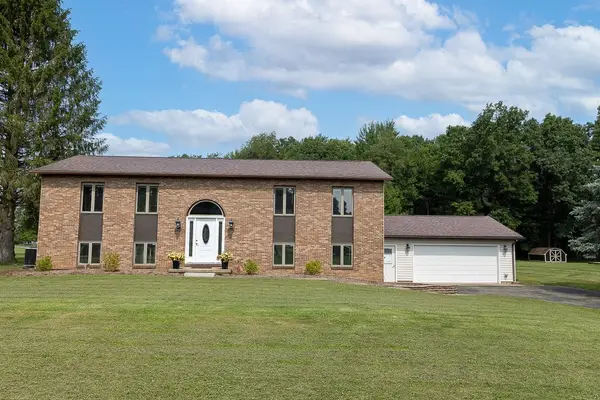 31 Aylesworth Way, Grove City, PA 16127