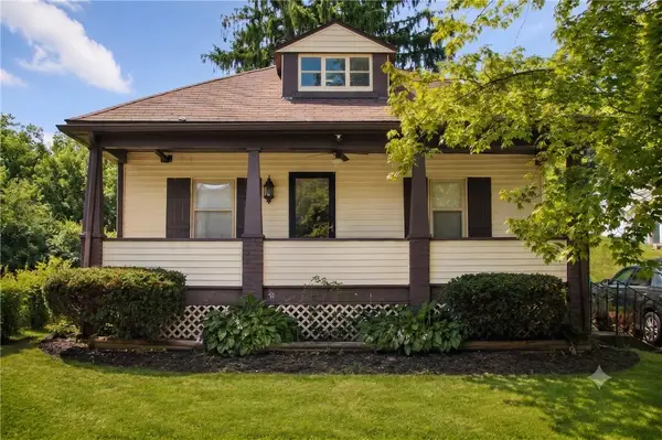 344 Mecklem Ln, Ellwood City, PA 16117