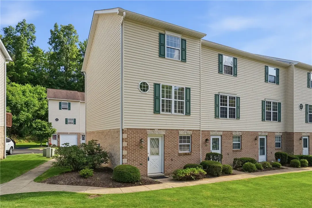822 Mount Pleasant Rd, Greensburg, PA 15601 - #1