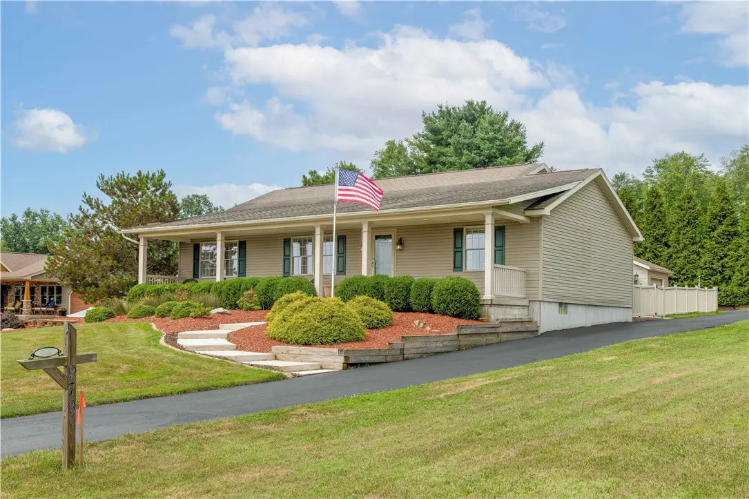 979 Latonka Dr, Mercer, PA 16137 - #1