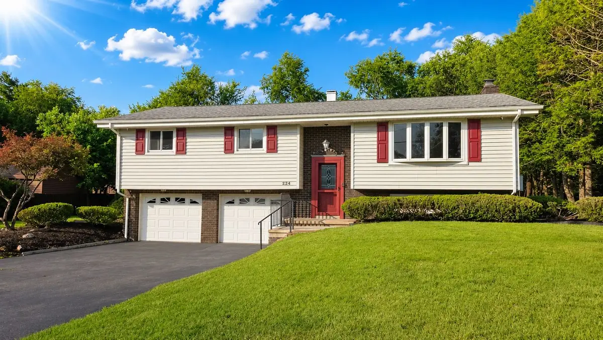 224 White Oak Drive, New Kensington, PA 15068 - #1
