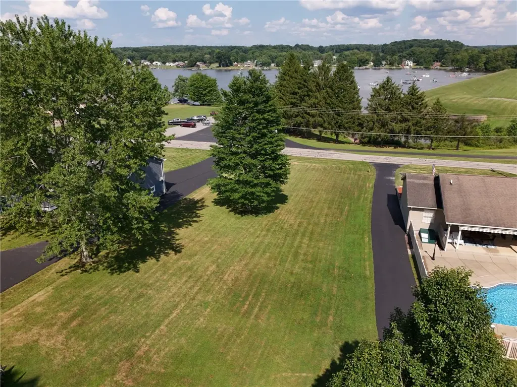 000 Latonka Dr, Mercer, PA 16137 - #1
